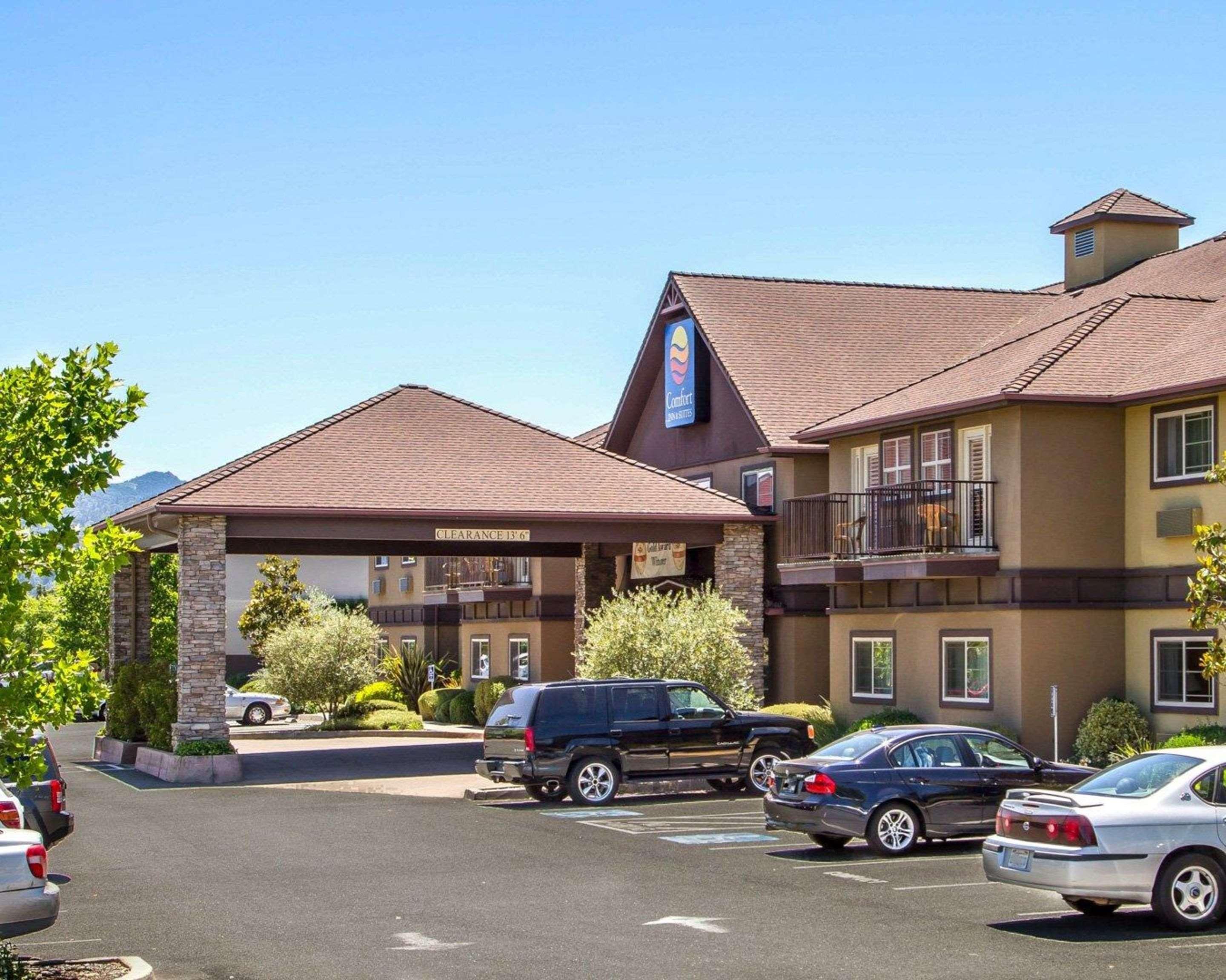 Comfort Inn & Suites Ukiah Mendocino County Exterior foto