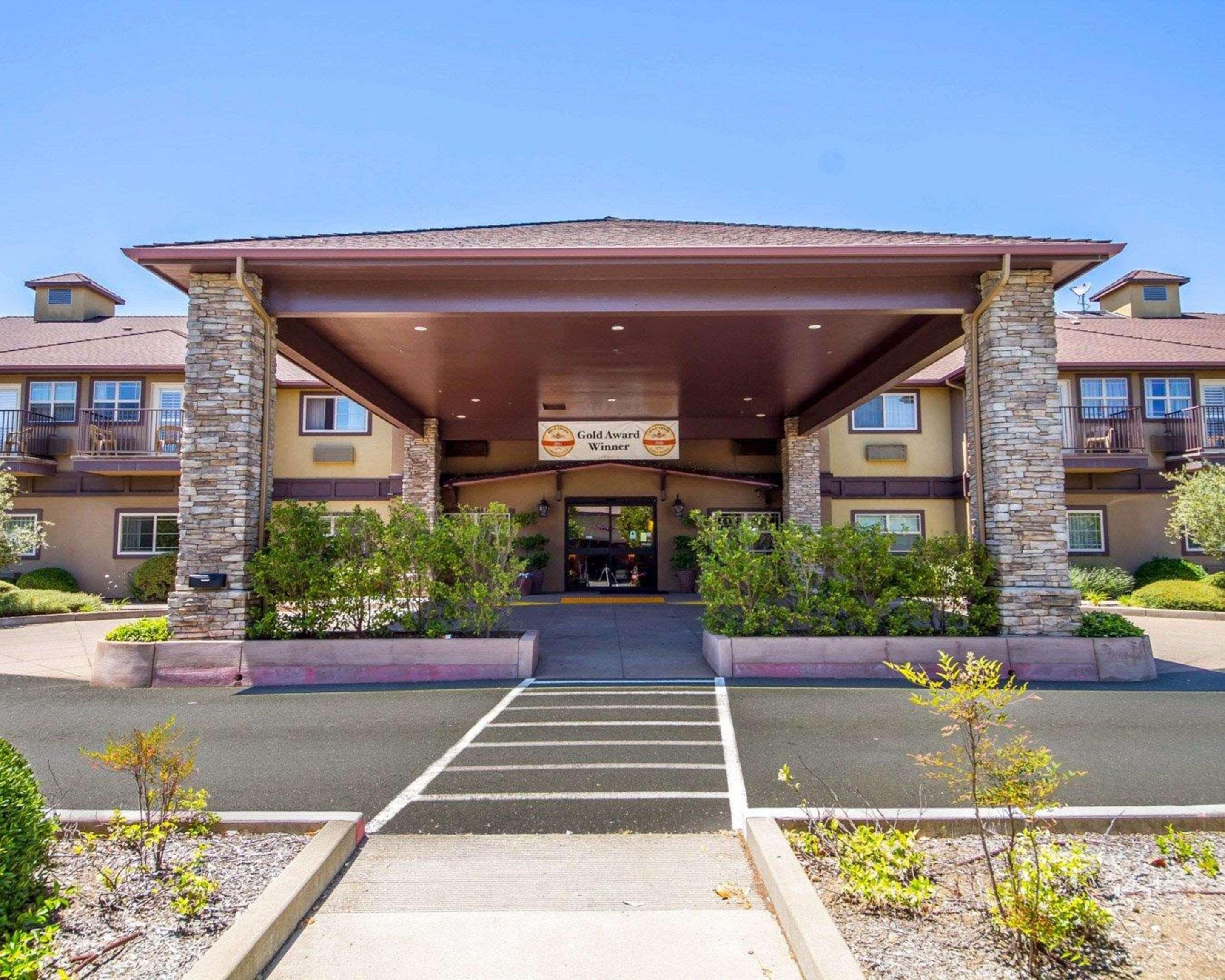 Comfort Inn & Suites Ukiah Mendocino County Exterior foto